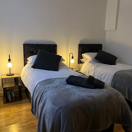 Cozy 1 Bedroom Basement Flat London Luaran gambar