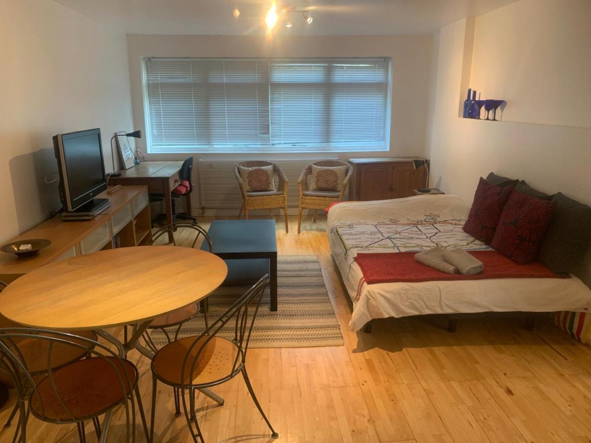 Cozy 1 Bedroom Basement Flat London Luaran gambar