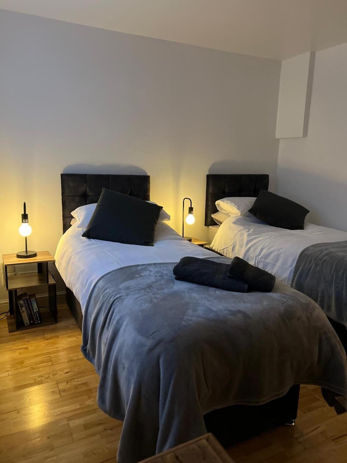 Cozy 1 Bedroom Basement Flat London Luaran gambar